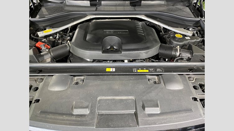 2023 認定中古車 Land Rover Range Rover Sport サントリーニブラック 3.0リッター6気筒300PSターボチャージドディーゼルMHEV（オートマチック） DYNAMIC SE