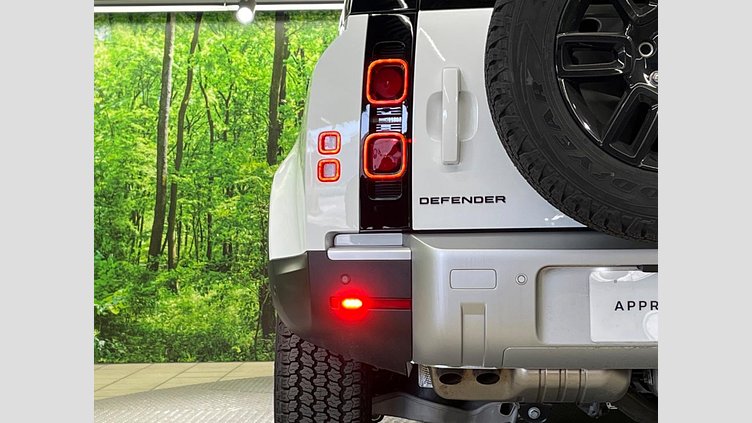 2025 認定中古車 Land Rover Defender 110 フジホワイト D350 ディーゼルマイルドハイブリッド S