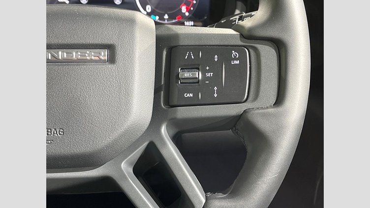 2025 認定中古車 Land Rover Defender 110 フジホワイト D350 ディーゼルマイルドハイブリッド S