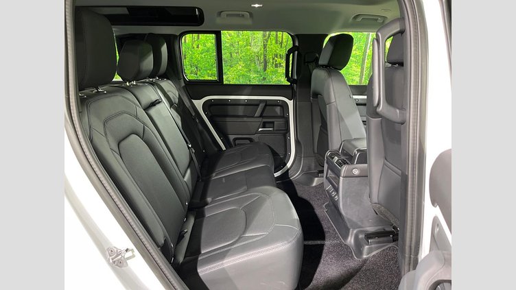 2025 認定中古車 Land Rover Defender 110 フジホワイト D350 ディーゼルマイルドハイブリッド S