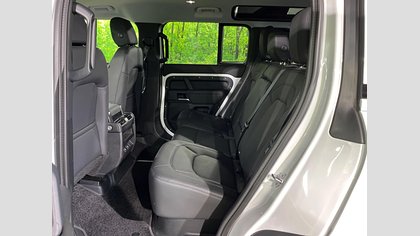 Defender 110 4