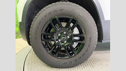 Defender 110 8