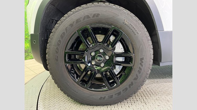 2025 認定中古車 Land Rover Defender 110 フジホワイト D350 ディーゼルマイルドハイブリッド S