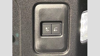 Defender 110 12