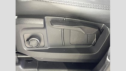 Defender 110 53