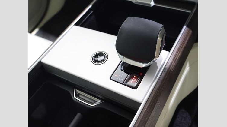 2024 認定中古車 Land Rover Range Rover シャラントグレイ P530 AWD（AT） スタンダードホイールベース HSE