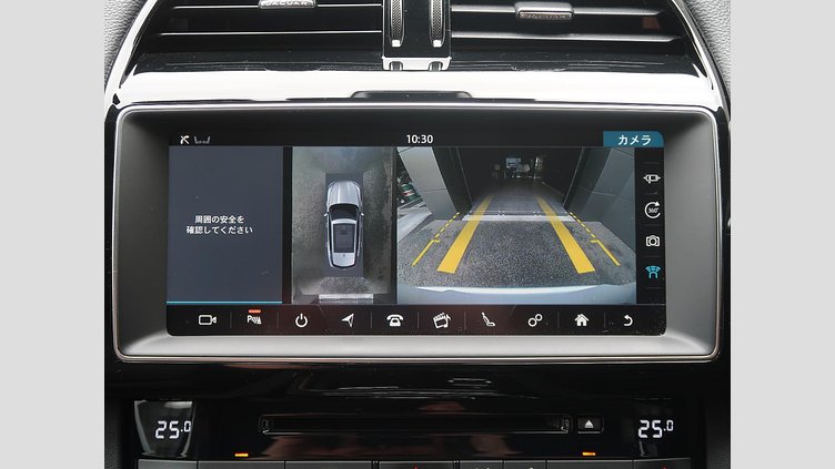 2017 認定中古車 Jaguar F-Pace Fuji White 180PS プレステージ