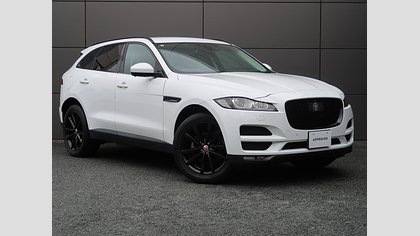 F-Pace 13