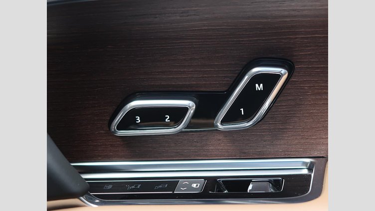 2024 認定中古車 Land Rover Range Rover カルパチアングレイ D300 AWD MHEV（AT） スタンダードホイールベース Autobiography