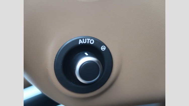 2024 認定中古車 Land Rover Range Rover カルパチアングレイ D300 AWD MHEV（AT） スタンダードホイールベース Autobiography