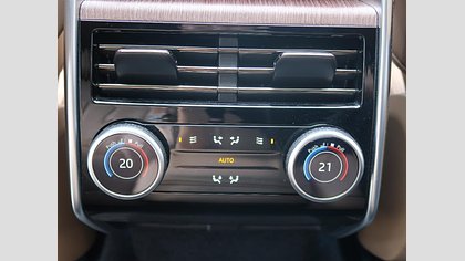 Range Rover 24