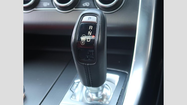 2017 認定中古車 Land Rover Range Rover Sport Fuji White 3.0 V6 Dsl Mono Turbo Std Flow HSE