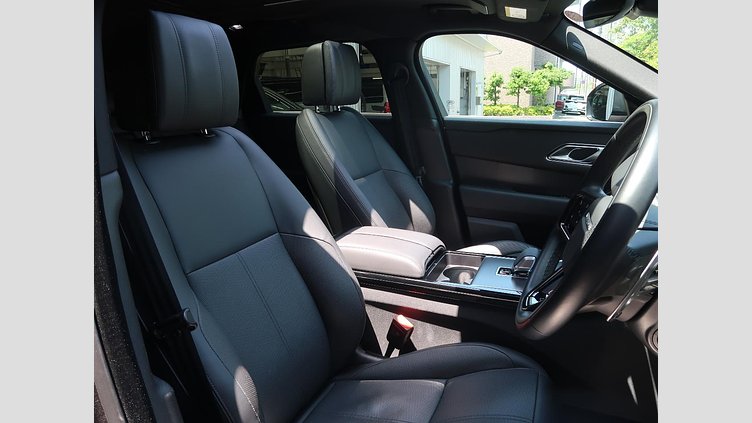 2024 認定中古車 Land Rover Range Rover Velar シャラントグレイ P400eプラグインハイブリッド（ガソリン） スタンダードホイールベース Dynamic HSE
