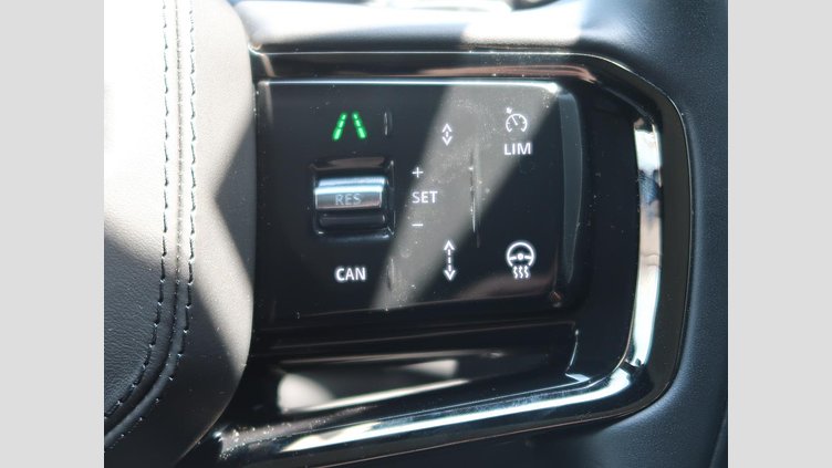 2024 認定中古車 Land Rover Range Rover Velar シャラントグレイ P400eプラグインハイブリッド（ガソリン） スタンダードホイールベース Dynamic HSE