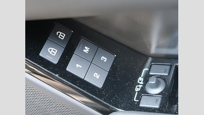 Range Rover Velar 37