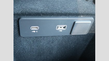 Range Rover Velar 11