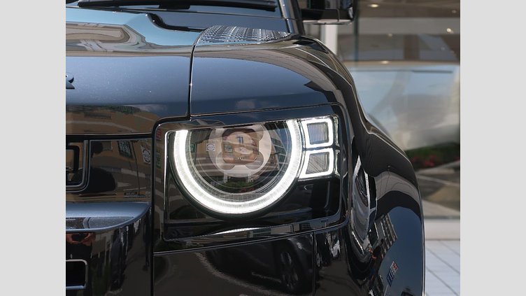 2025 認定中古車 Land Rover Defender 110 サントリーニブラック D350 ディーゼルマイルドハイブリッド X-Dynamic HSE
