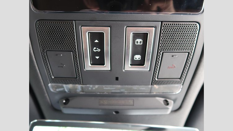 2025 認定中古車 Land Rover Defender 110 サントリーニブラック D350 ディーゼルマイルドハイブリッド X-Dynamic HSE