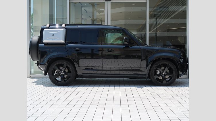 2025 認定中古車 Land Rover Defender 110 サントリーニブラック D350 ディーゼルマイルドハイブリッド X-Dynamic HSE