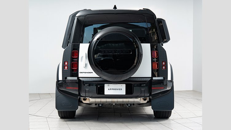 2025 認定中古車 Land Rover Defender 110 フジホワイト P300 ガソリン X-Dynamic SE　P300　エアサスペンション装着車