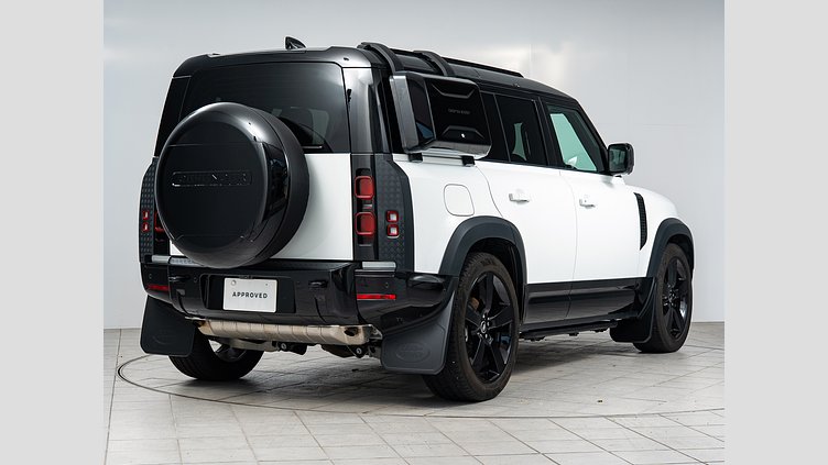2025 認定中古車 Land Rover Defender 110 フジホワイト P300 ガソリン X-Dynamic SE　P300　エアサスペンション装着車