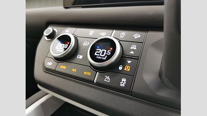 Defender 110 19