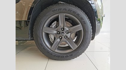 Defender 110 8