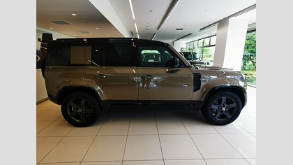 Defender 110 12