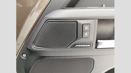 Defender 110 18