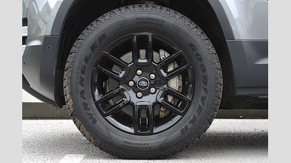 Defender 110 8