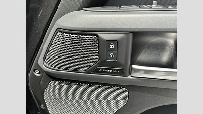 Defender 110 21