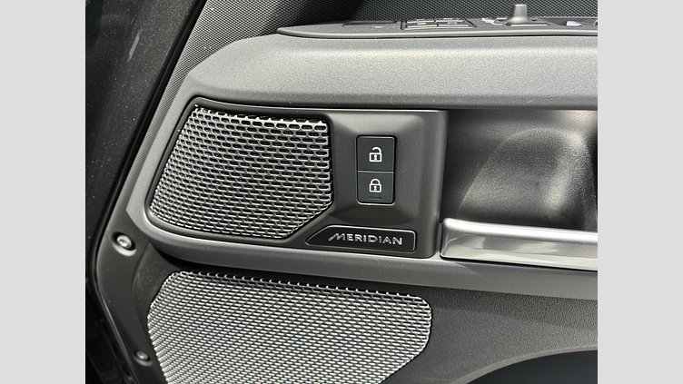 2023 認定中古車 Land Rover Defender 110 カルパチアングレイ D300 AWD（AT） X-DYNAMIC HSE