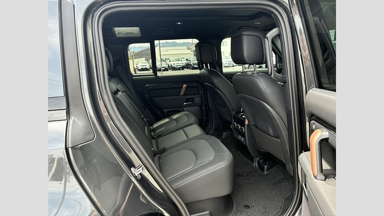 2023 認定中古車 Land Rover Defender 110 カルパチアングレイ D300 AWD（AT） X-DYNAMIC HSE