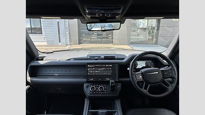 Defender 110 3