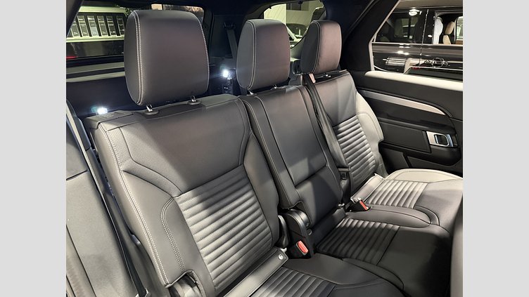 2025 認定中古車 Land Rover Discovery サントリーニブラック D350マイルドハイブリッド（ディーゼル） Dynamic SE