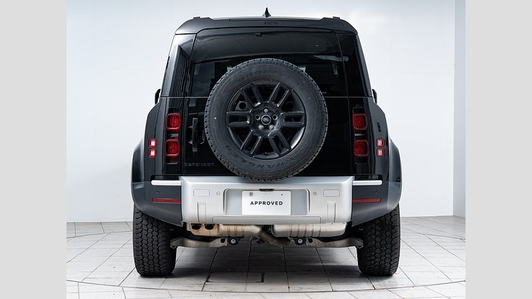 2025 認定中古車 Land Rover Defender 110 サントリーニブラック D350 ディーゼルマイルドハイブリッド S　D350　エアサスペンション装着車