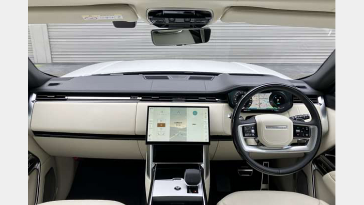 2024 認定中古車 Land Rover Range Rover オストゥーニパールホワイト（お取り扱いの有無については正規ディーラーにお問い合わせください） P550 AWD PHEV（AT） スタンダードホイールベース Autobiography