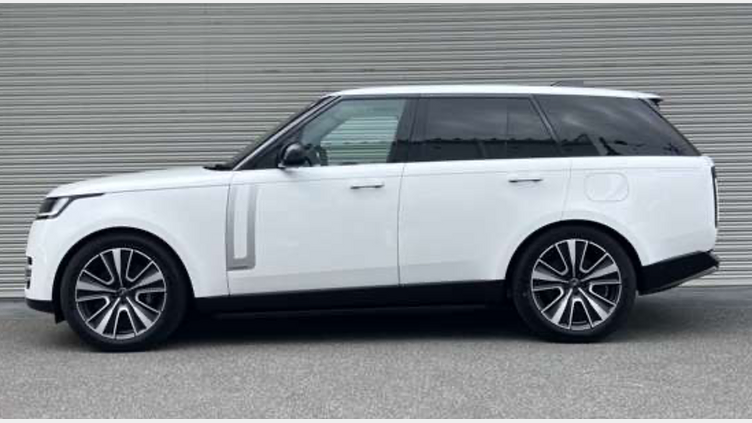 2024 認定中古車 Land Rover Range Rover オストゥーニパールホワイト（お取り扱いの有無については正規ディーラーにお問い合わせください） P550 AWD PHEV（AT） スタンダードホイールベース Autobiography