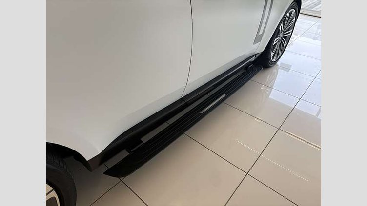 2023 認定中古車 Land Rover Range Rover フジホワイト D300 AWD MHEV（AT） スタンダードホイールベース HSE