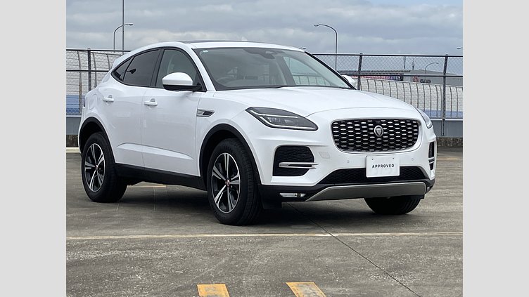 2022 認定中古車 Jaguar E-Pace オストゥーニパールホワイト D200 AWD（オートマチック） S