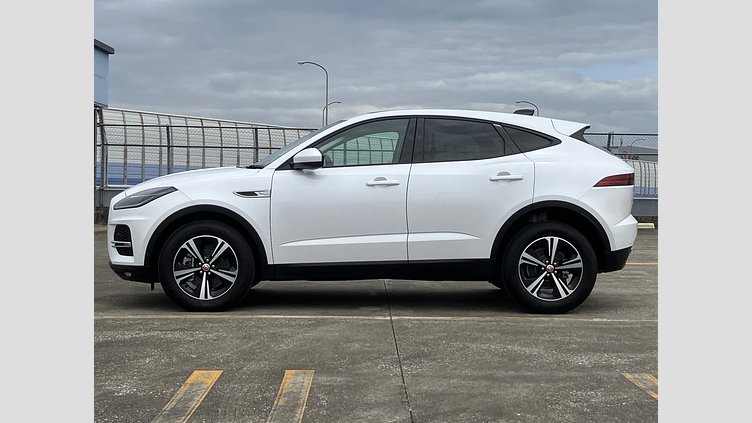 2022 認定中古車 Jaguar E-Pace オストゥーニパールホワイト D200 AWD（オートマチック） S