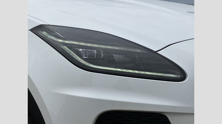 2022 認定中古車 Jaguar E-Pace オストゥーニパールホワイト D200 AWD（オートマチック） S