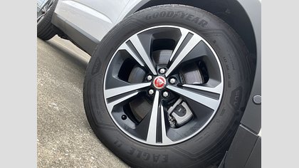 E-Pace 9