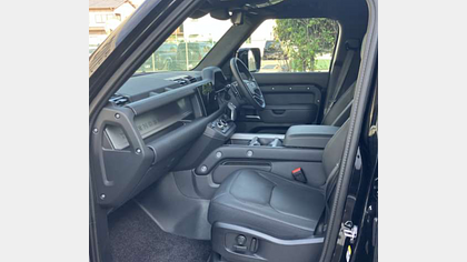 Defender 110 2