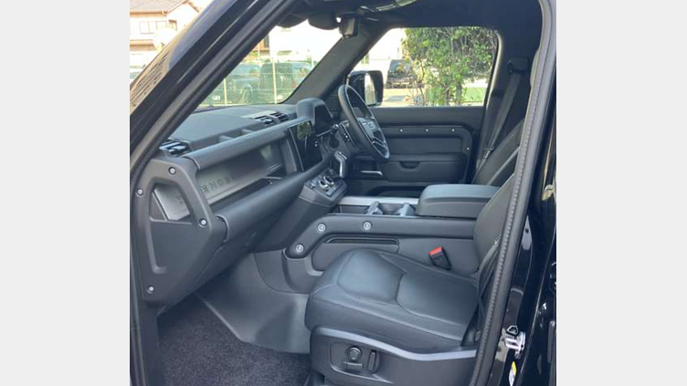 2024 認定中古車 Land Rover Defender 110 サントリーニブラック P525 ガソリン V8