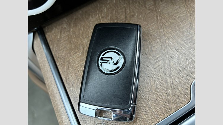 2023 認定中古車 Land Rover Range Rover ヴァレジネブルー P530 AWD（AT） ロングホイールベース SV