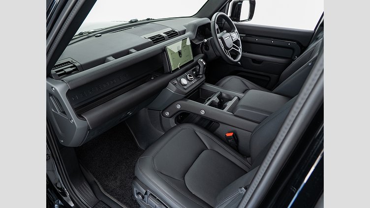2025 認定中古車 Land Rover Defender 110 サントリーニブラック D350 ディーゼルマイルドハイブリッド S　D350　エアサスペンション装着車
