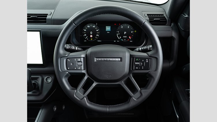 2025 認定中古車 Land Rover Defender 110 サントリーニブラック D350 ディーゼルマイルドハイブリッド S　D350　エアサスペンション装着車