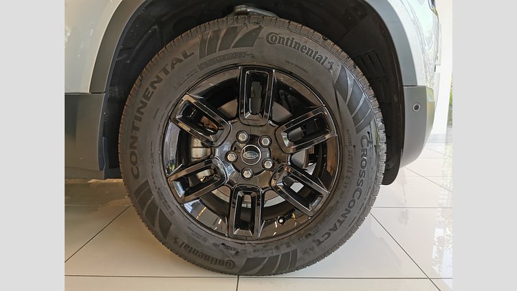 2023 認定中古車 Land Rover Defender 90 ハクバシルバー P300 AWD（AT） S