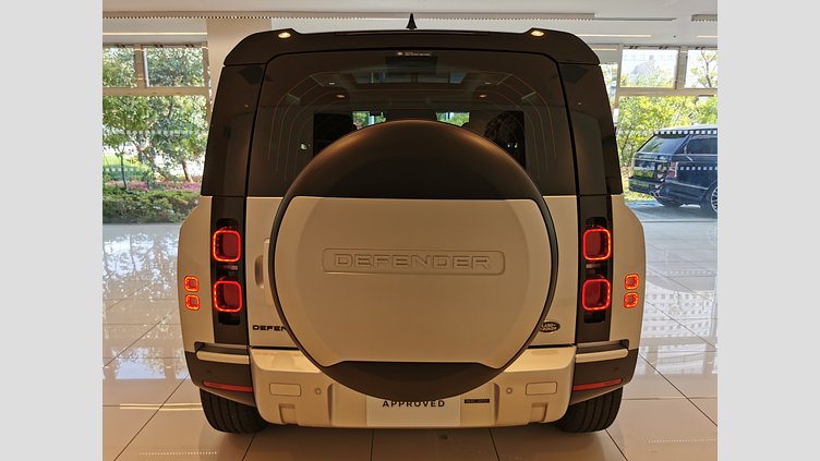 2023 認定中古車 Land Rover Defender 90 ハクバシルバー P300 AWD（AT） S